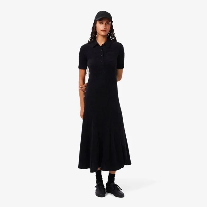 Damesjurk met polo-kraag van zachte geribde tricot