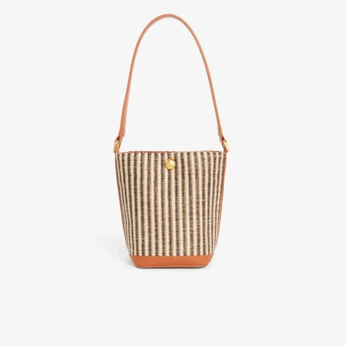 Kleine zomerse raffia bucket bag