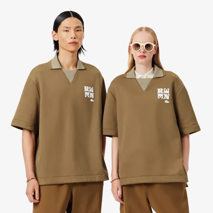 Oversized satijnen poloshirt met Runway-badge