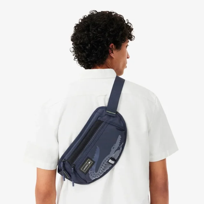 Play in Lacoste-heuptasje met riem