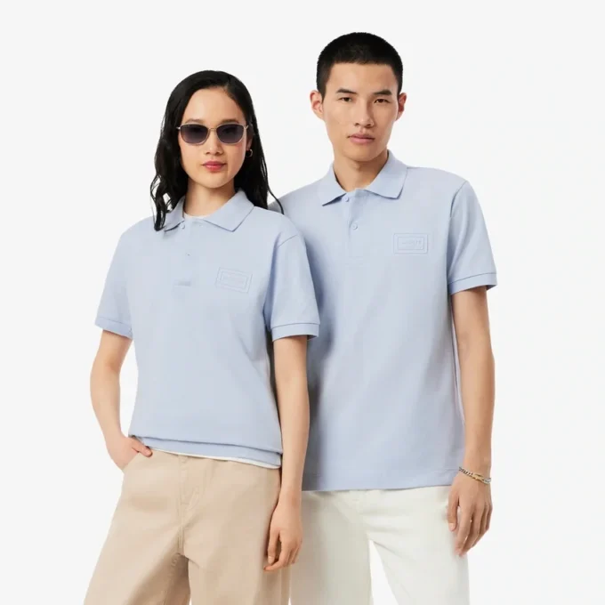 Polo met klassieke pasvorm en reliëflogo