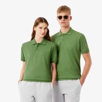 Polo met klassieke pasvorm en reliëflogo