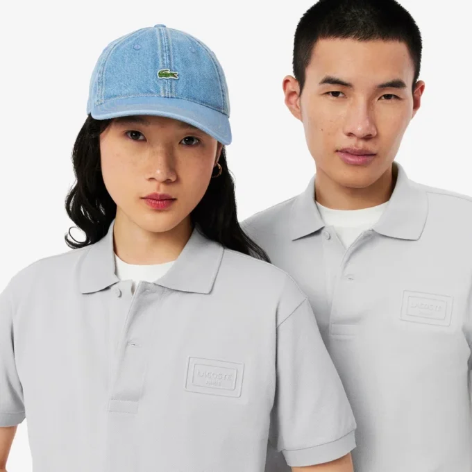 Polo met klassieke pasvorm en reliëflogo