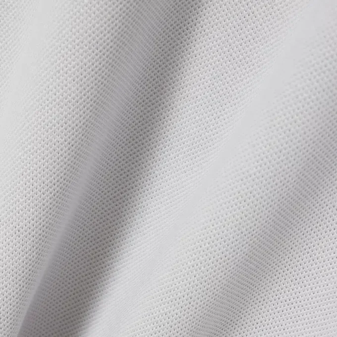Polo met klassieke pasvorm en reliëflogo