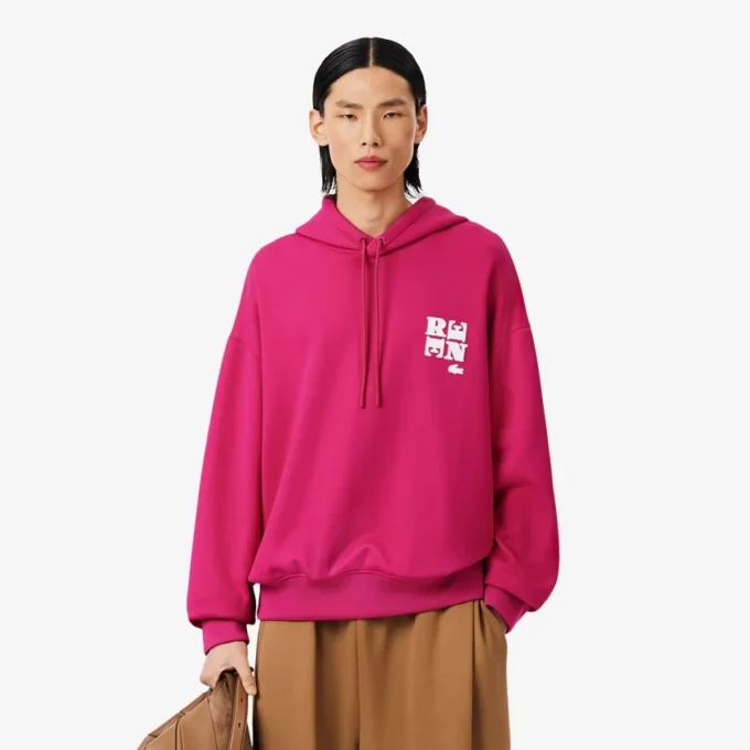 Runway-hoodie met badge-accent