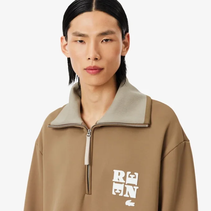 Runway-sweatshirt met hoge kraag, ritssluiting en badge-accent